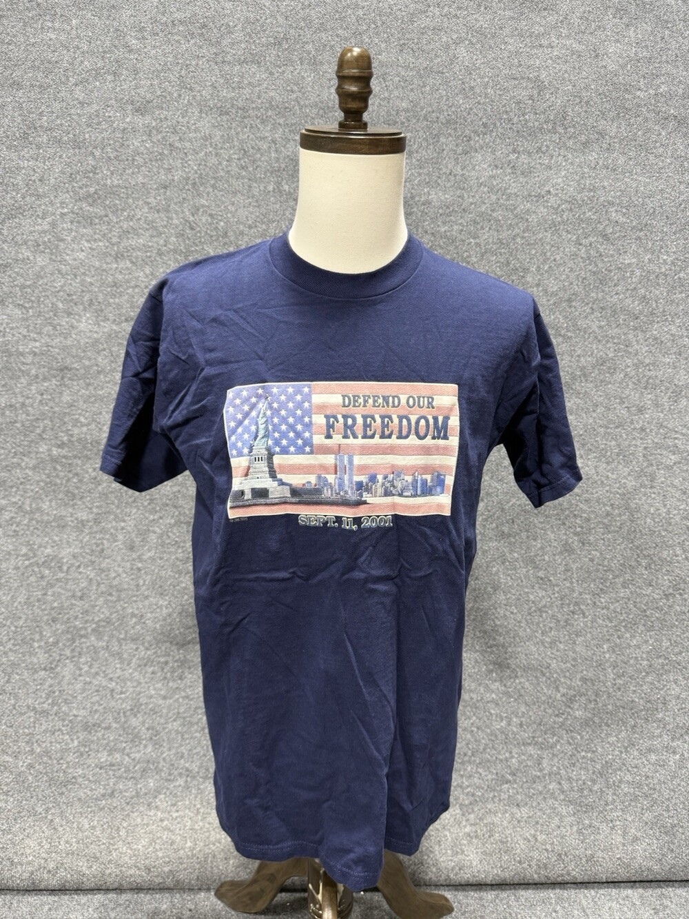 Vintage 9/11 Defend Our Freedom Sept 11 2001 USA Graphic T Shirt Menâs L Navy